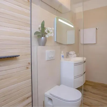Appartement Lovely In Stobrec With Wifi